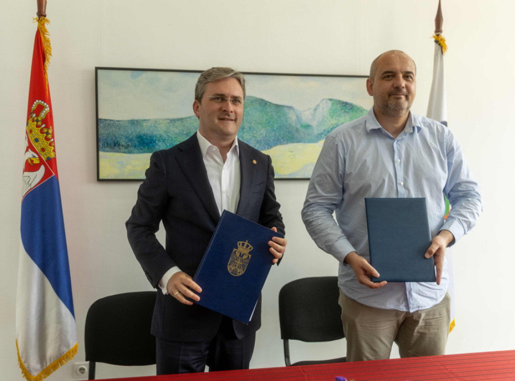 Ministar Selaković potpisao u Negotinu niz ugovora u oblasti kulturnog nasleđa
