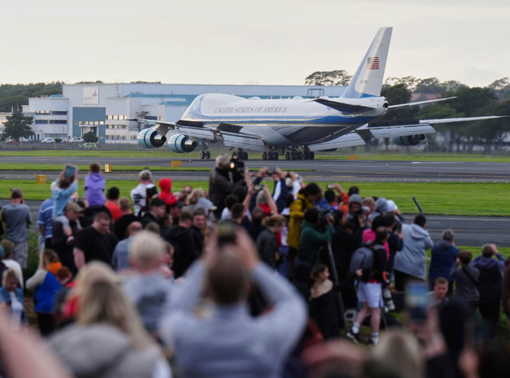Jedan od najvećih Trampovih obožavalaca doputovao u Škotsku iz Nemačke