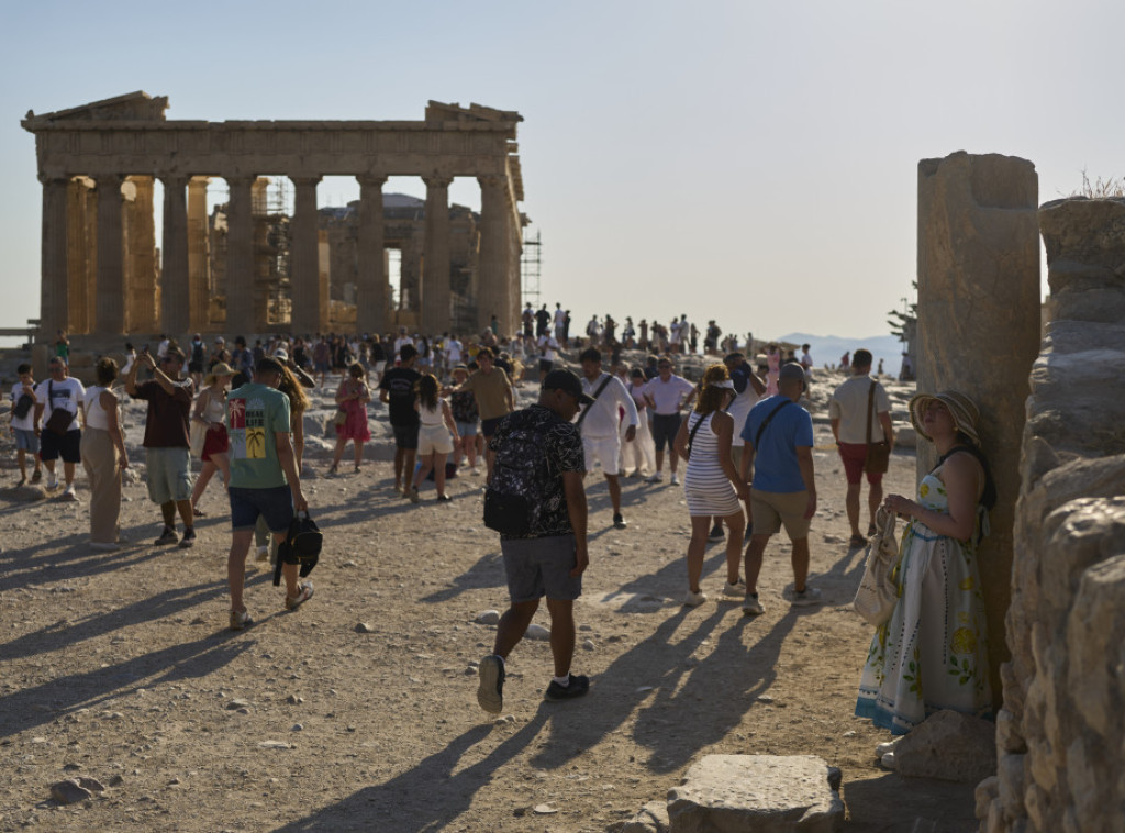 Toplotni talas u Grčkoj, zatvoren Akropolj, u okolini Soluna subjektivni osećaj 52° stepena