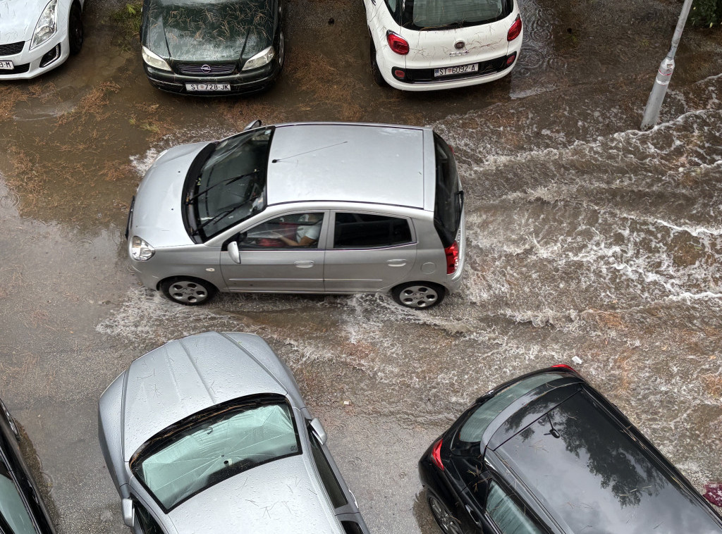 Hrvatska: U Istri i Kvarneru za kratko vreme registrovano više od 2.500 munja