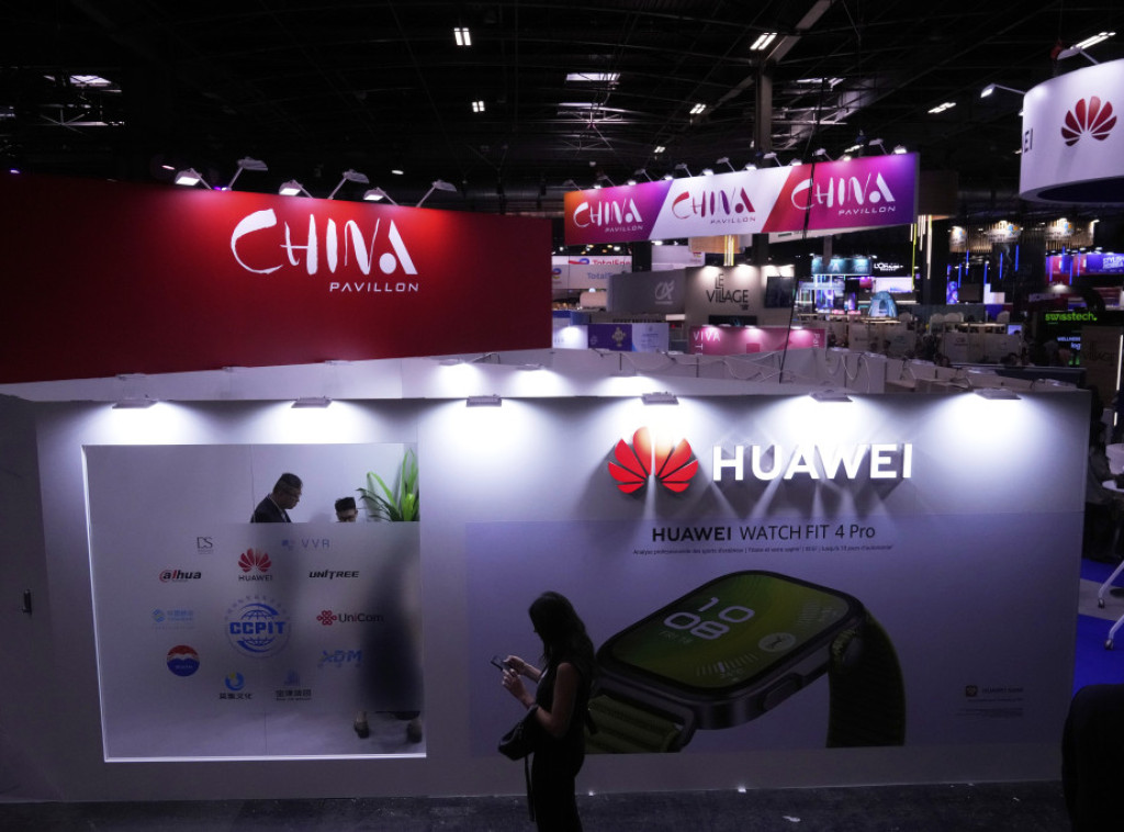 Huavej ponovo lider na kineskom tržištu telefona, Epl beleži rast posle dužeg pada