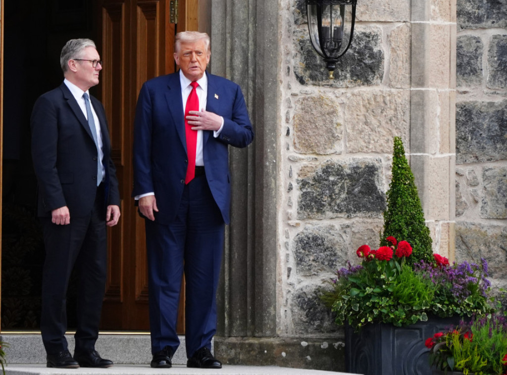 Starmer i Tramp razgovarali o Bliskom istoku i Ormuskom moreuzu