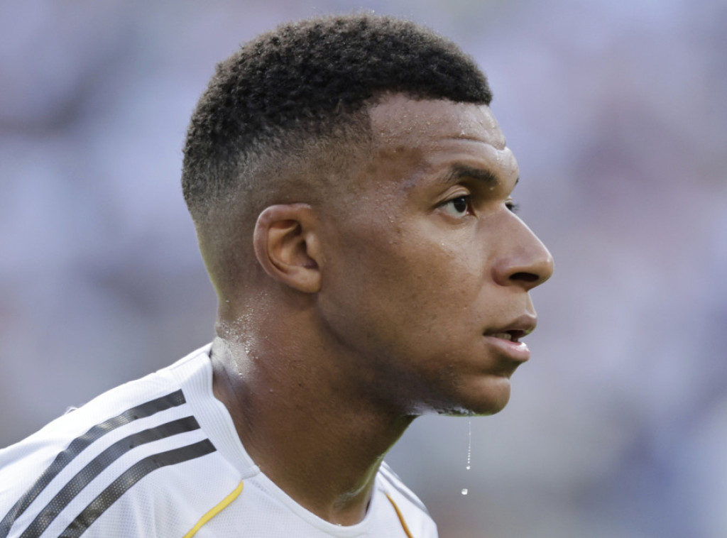 Francuski fudbaler Kilijan Mbape nosiće broj 10 u Realu