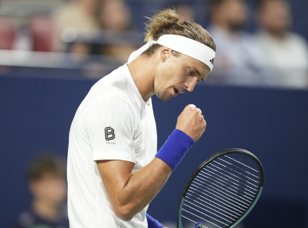 Zverev i Medvedev plasirali se u treće kolo Mastersa u Torontu