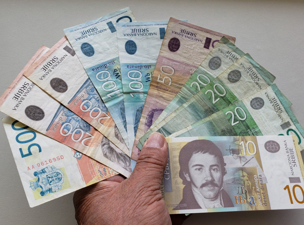 Isplata januarskih penzija počinje 3. februara, čekovi prvo samostalcima