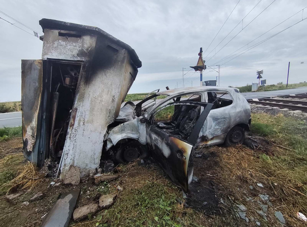 Na delu pruge između Golubinaca i Putinaca u nezgodi povređen vozač i uništena kućica