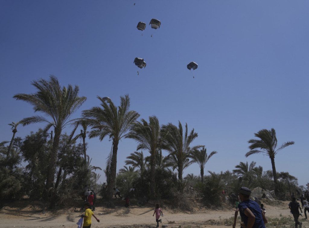 Izraelske vlasti pozvale još zemalja da padobranima šalju pomoć u Gazu