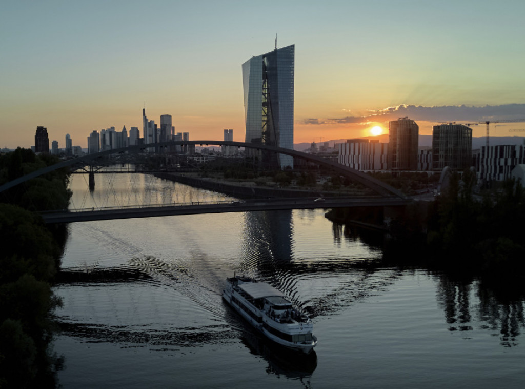 Stopa nezaposlenosti u evrozoni stabilna na 6,2 odsto u junu