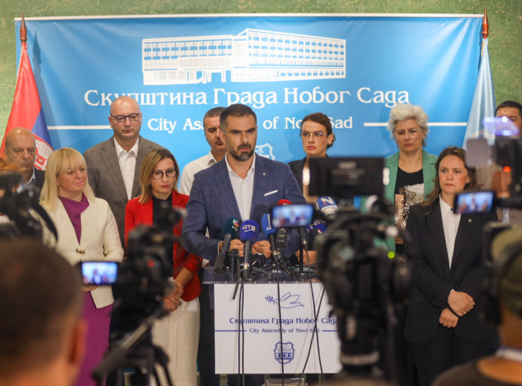 Novi Sad city assembly votes in favour of memorial to railway station tragedy victims