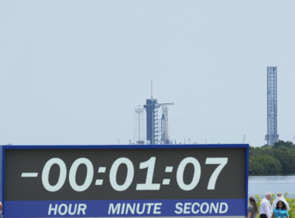 Gusti oblaci naterali SpejsEks da otkaže lansiranje četvoro astronauta ka Međunarodnoj svemirskoj stanici