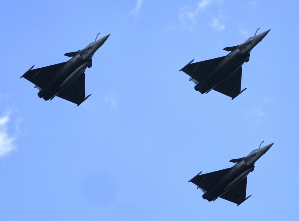 Hrvatska: Preletom Rafala završena vojna parada u Zagrebu