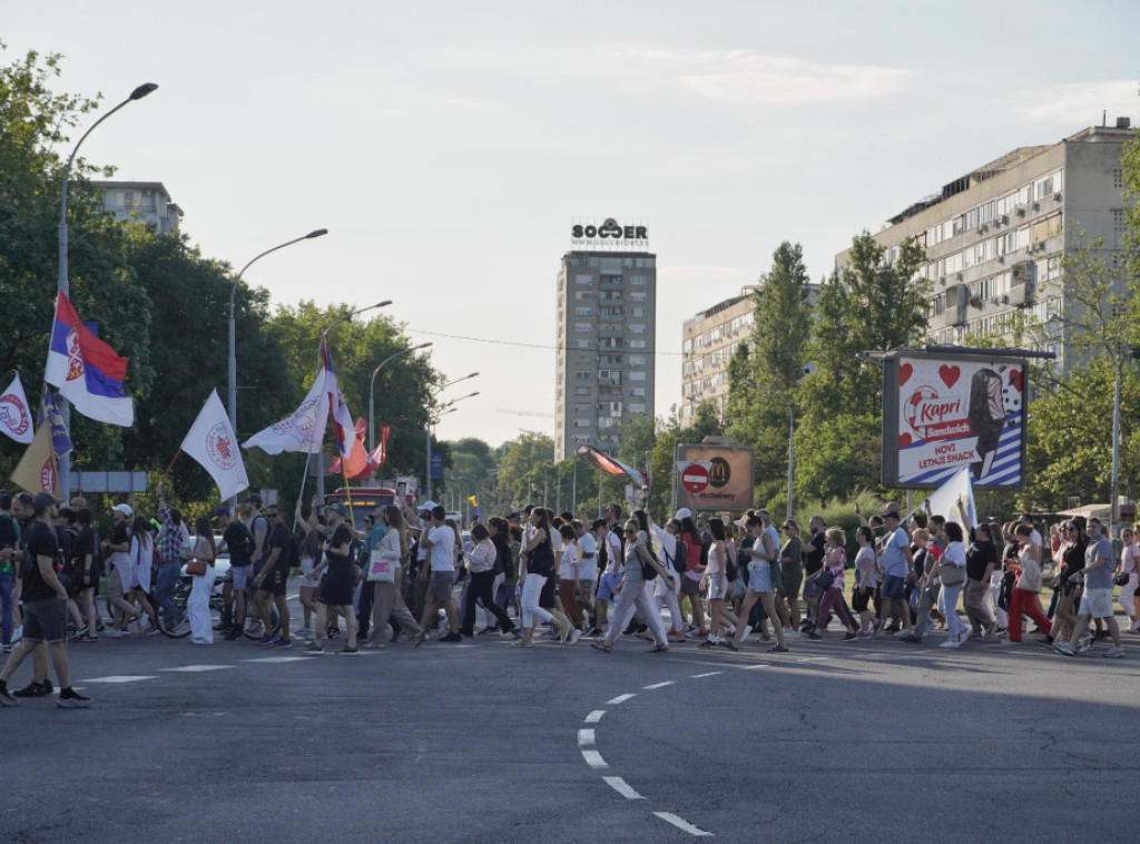 Grupa studenata u blokadi i dalje blokira kružni tok u Novom Pazaru