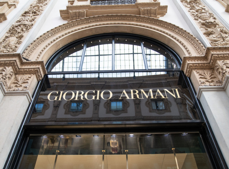 Modna kuća Armani kažnjena zbog obmanjujućih tvrdnji o društvenoj odgovornosti