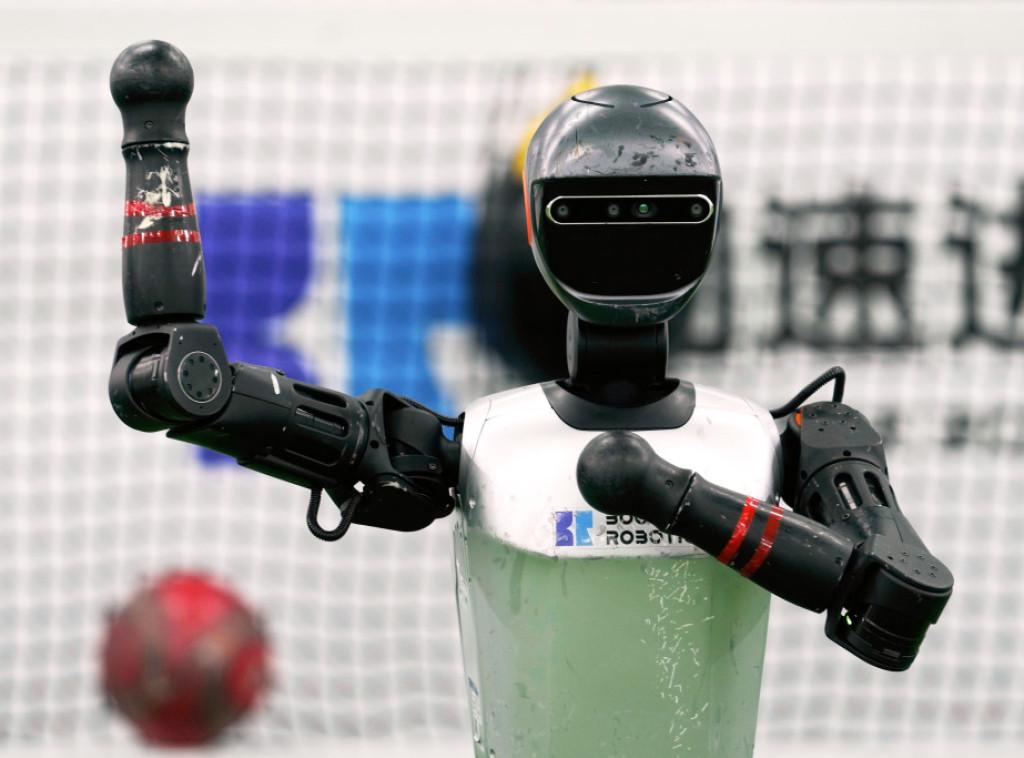 Kineski humanoidni robot upisao doktorske studije na Univerzitetu u Šangaju