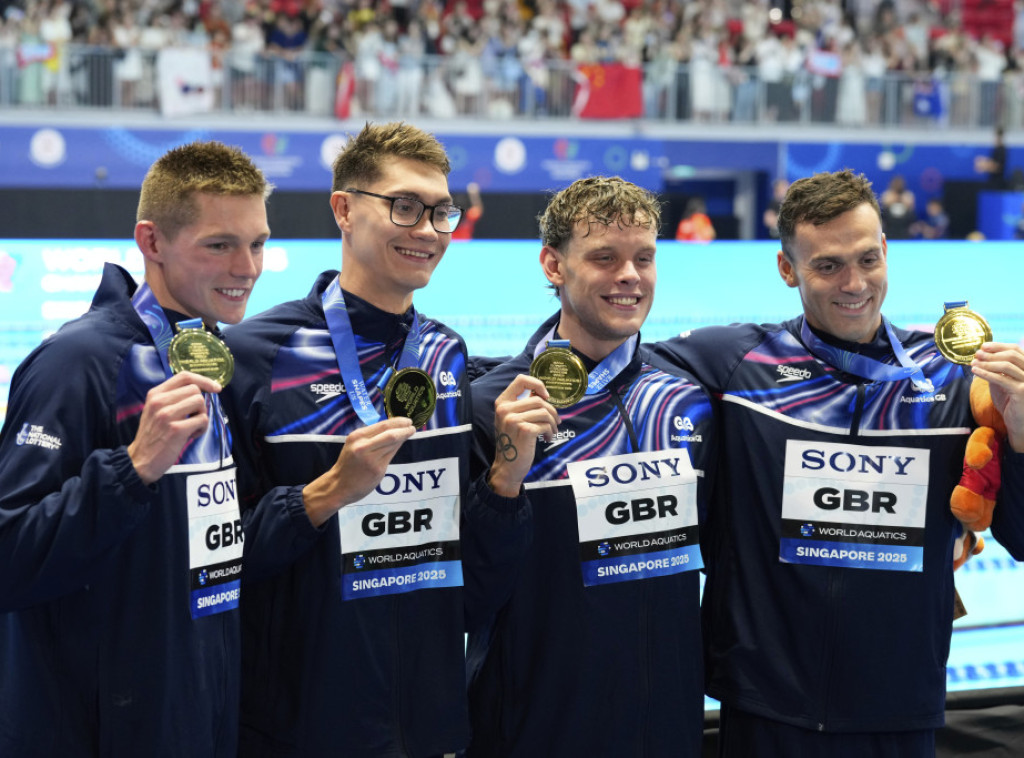 Britanski plivači osvojili zlatnu medalju u trci 4x200 metara slobodnim stilom na Svetskom prvenstvu