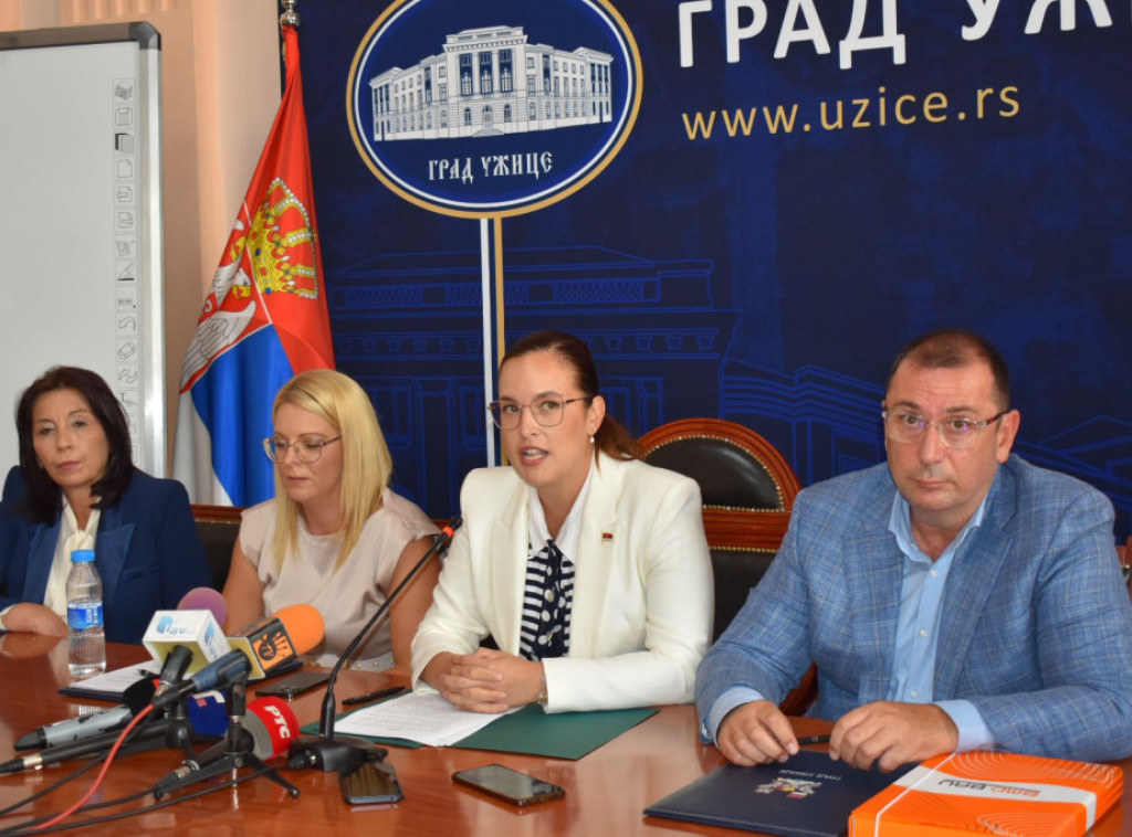 Pavkov: Potpisan ugovor koji predstavlja korak ka rešavanju problema zagađenja u Užicu