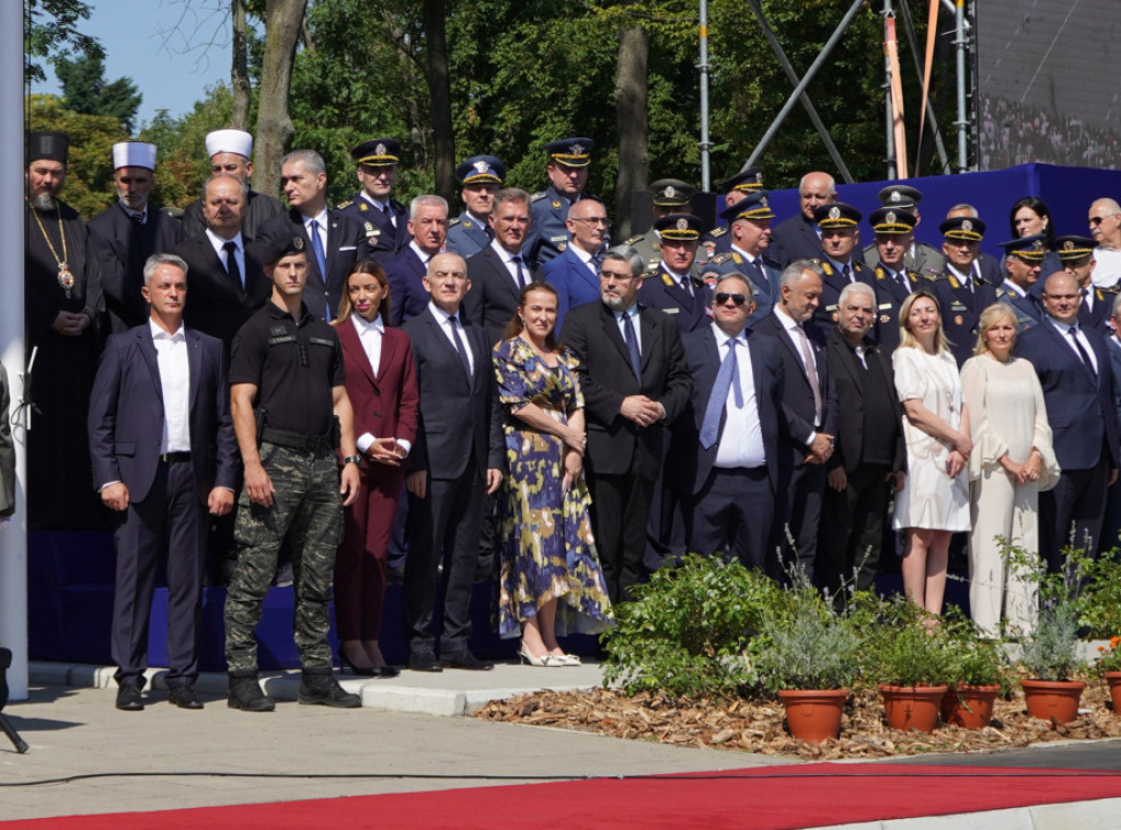Mesarović: Vojska Srbije je savremeno opremljena, to je rezultat kontinuiranog ulaganja