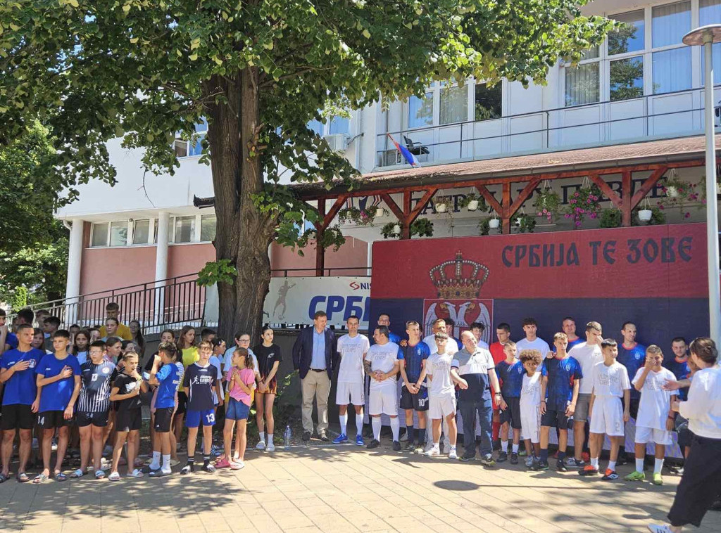 Kozarev otvorio šesti sportsko-edukativni skup Srbija te zove za decu iz dijaspore u Beogradu