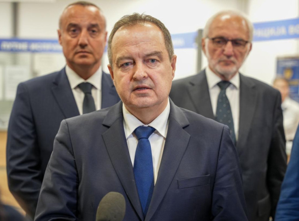 Dačić: Nastavićemo ulaganje u policiju i vatrogasce-spasioce