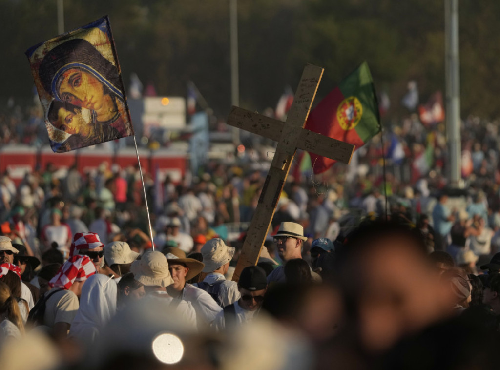 Rim: Stotine hiljada mladih katolika iz celog sveta na vatikanskoj Svetoj 2025. godini