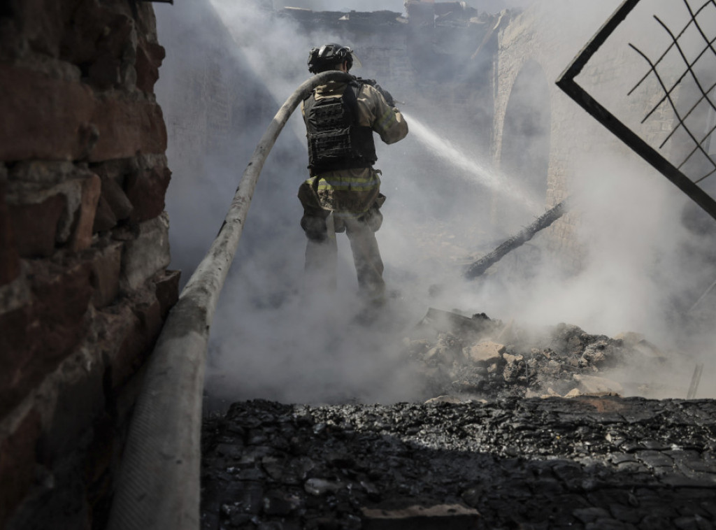 Ugašen požar u skladištu nafte u Sočiju posle napada ukrajinskog drona