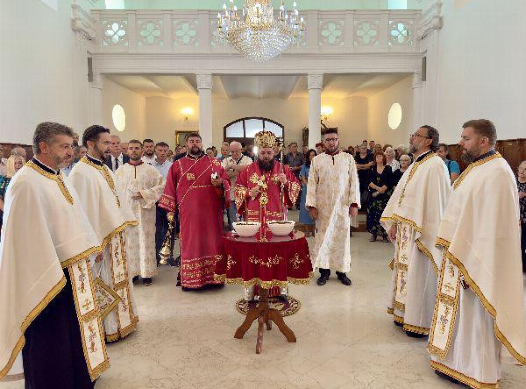 Episkop Heruvim u Vukovaru služio liturgiju i parastos postradalima u "Oluji"