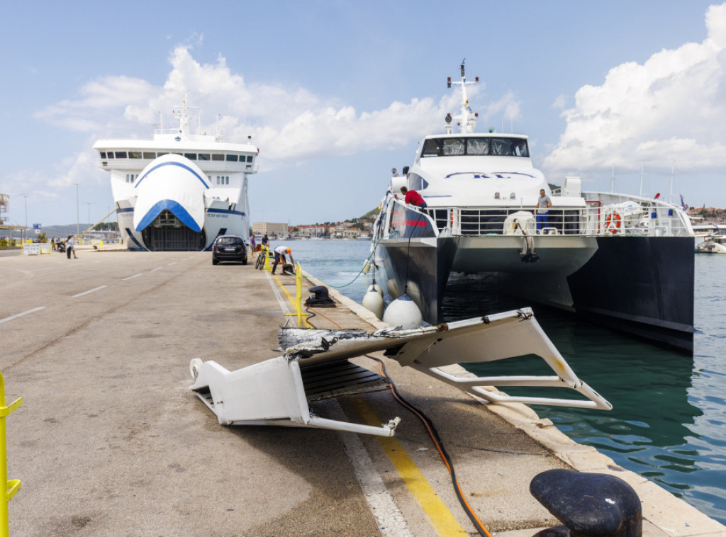 Hrvatska: Nevreme poharalo delove Dalmacije, spašeno 16 osoba