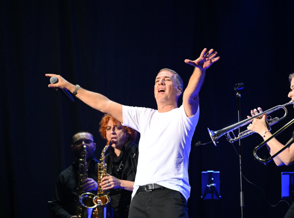 Pop pevač Željko Joksimović zatvorio Desant festival