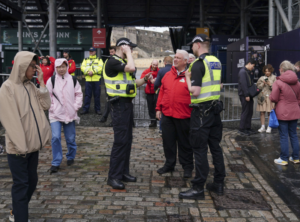 Otkazani polasci vozova i zatvoreni javni parkovi u Škotskoj zbog oluje