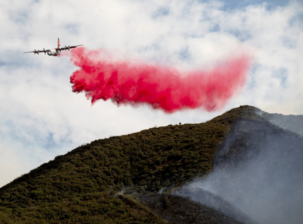 Požar Giford uništio više od 72.000 hektara u Kaliforniji, evakuacije u toku