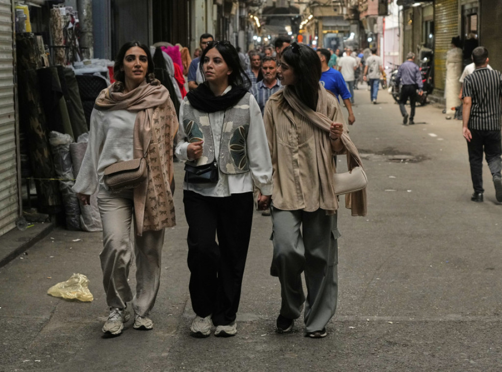 Zbog toplotnog talasa u Iranu zatvorene javne zgrade i banke