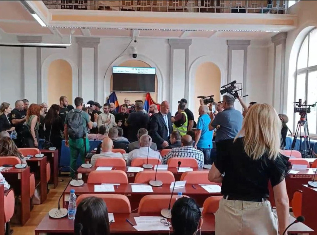 Zaječar: Skupština grada usvojila dnevni red, opozicija i dalje ometa rad