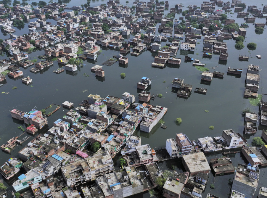 U poplavama u indijskoj državi Utarakhand poginule četiri osobe, više od 50 nestalih