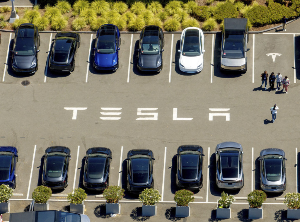 Veliki pad prodaje Teslinih vozila u Britaniji i Nemačkoj, BYD beleži istorijski rast