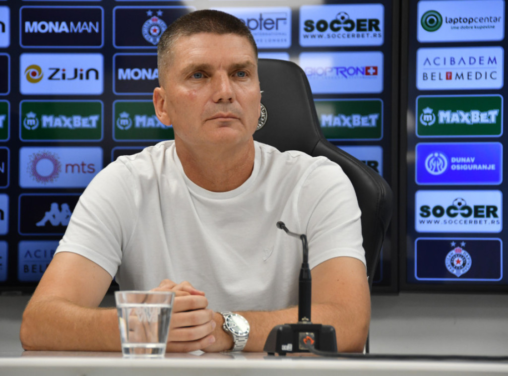 Blagojević: Drago mi je što na reprezentativnu pauzu idemo sa prvog mesta