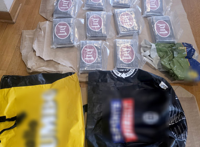 Dačić: Tri osobe uhapšene, zaplenjeno 12 kilograma kokaina