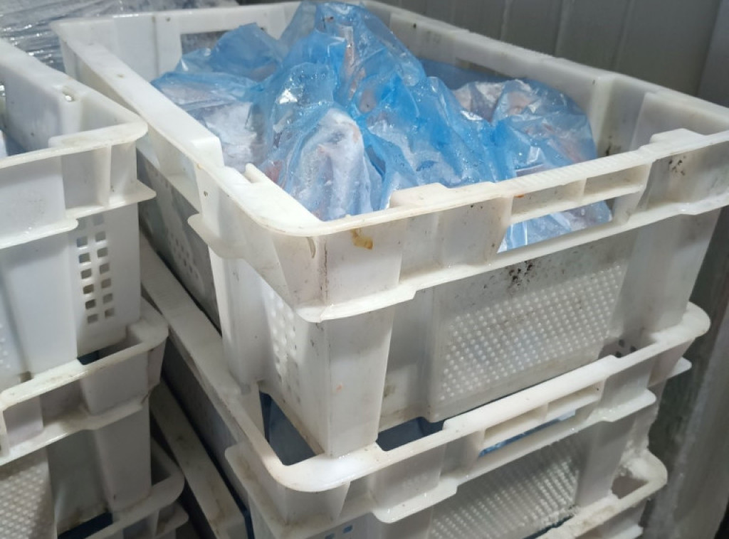 Sprečeno širenje salmonele, nebezbedno meso povučeno iz prometa i neškodljivo uništeno