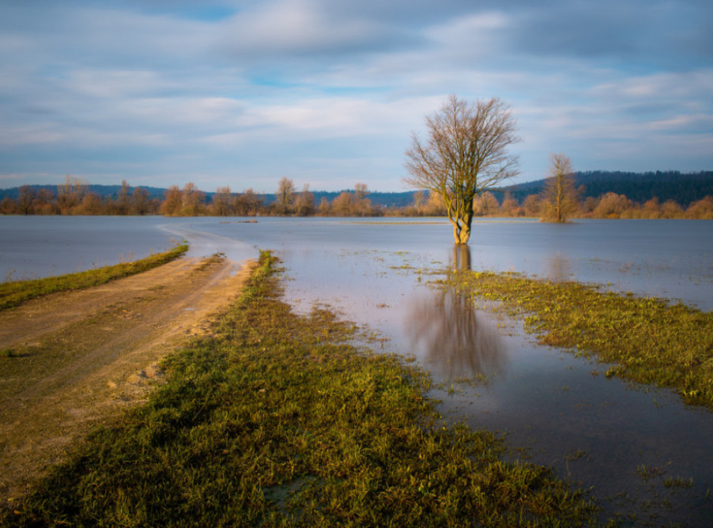 Na reci Unici primećene naftne mrlje, za sada nema posledica po životnu sredinu