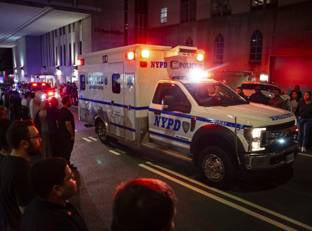 Njujork post: Tri osobe ranjene u pucnjavi na Tajms skveru, tinejdžer priveden
