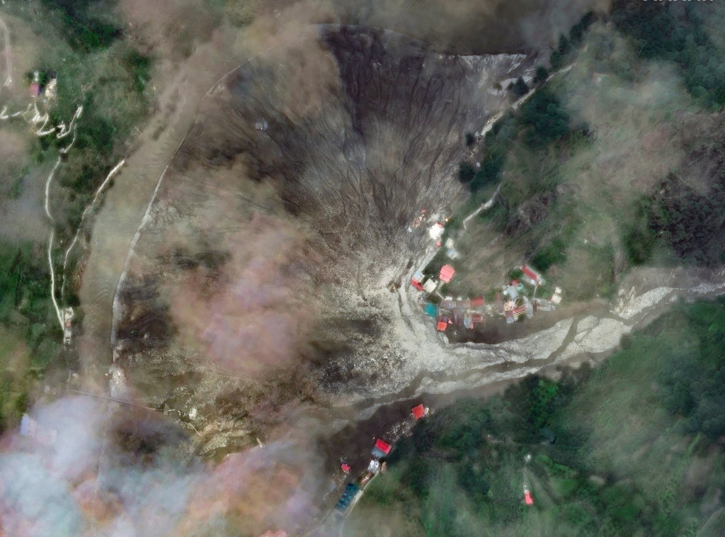 Najmanje sedam poginulih u urušavanju zida u Indiji posle obilne kiše