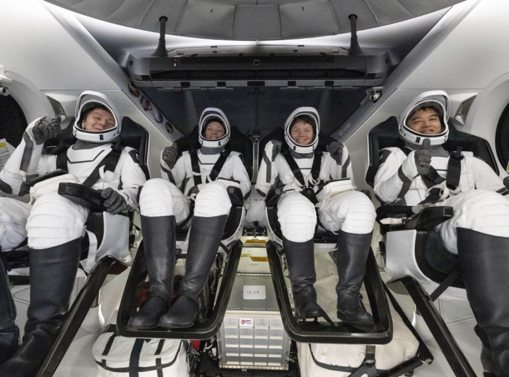 Nakon pet meseci u orbiti na Zemlju se vratilo četvoro astronauta