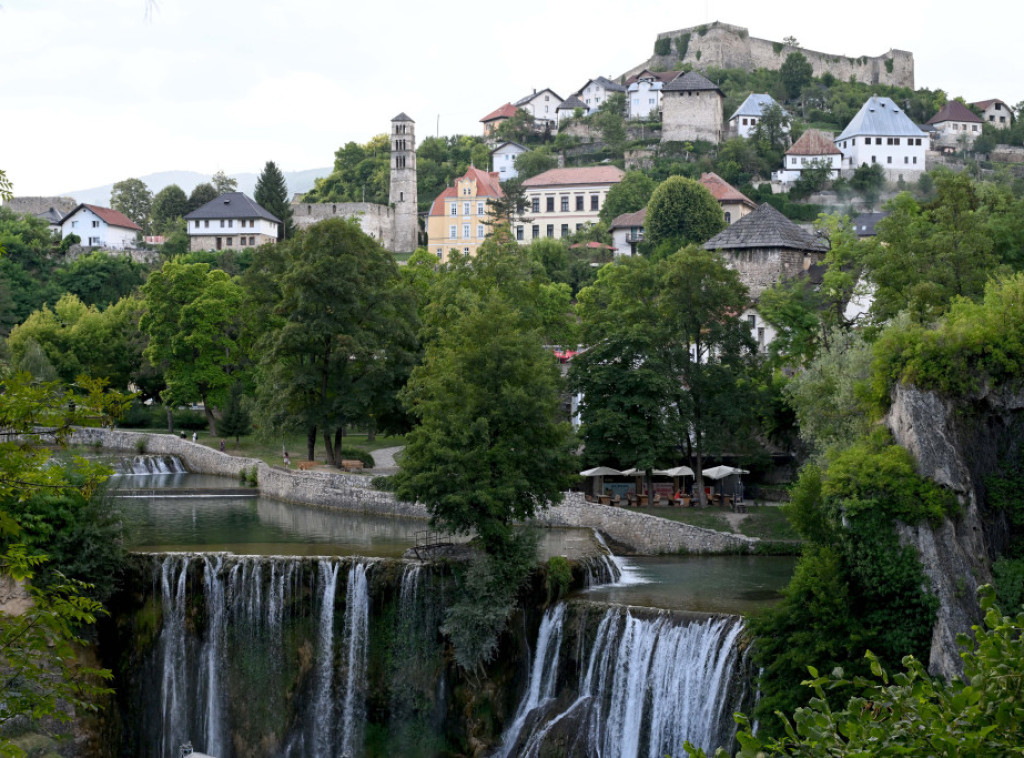 Jajce: Nakon skoka sa Plivskog vodopada teško povređen mladić