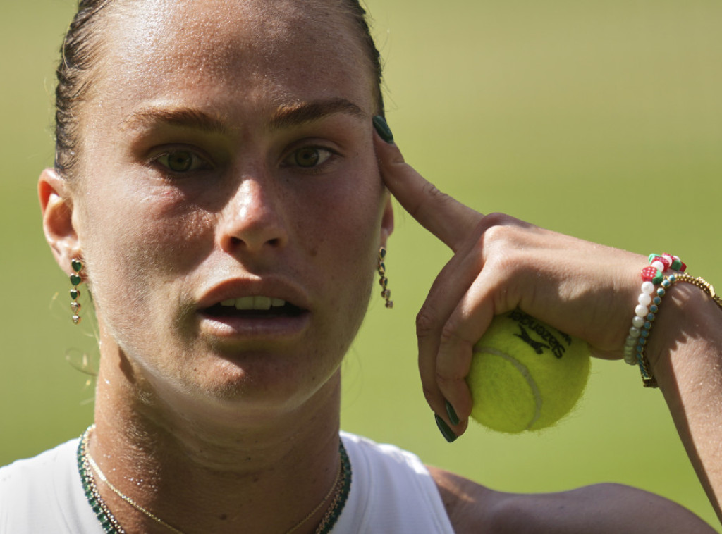 Sabalenka pobedila Radukanu i plasirala se u osminu finala turnira u Sinsinatiju