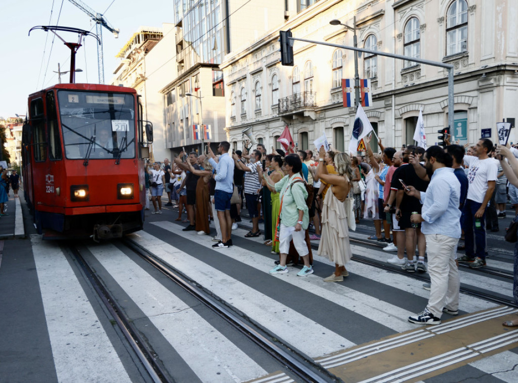 U Beogradu protest tzv. zborova zbog, kako tvrde, ukidanja tramvajske linije br.2