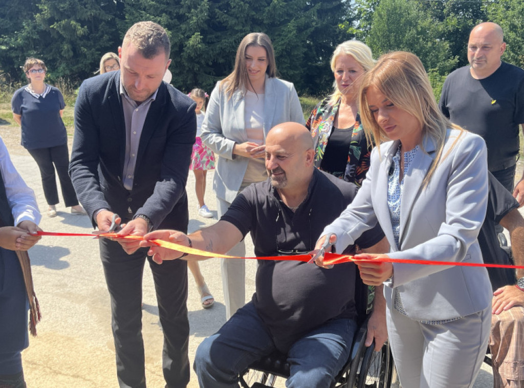 Milica Đurđević Stamenkovski otvorila na Goliji objekat prilagođen osobama sa invaliditetom