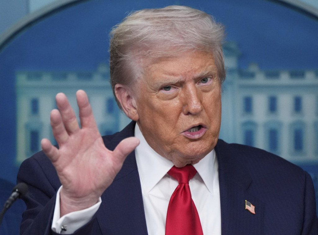 SAD: Administracija Donalda Trampa proverava podatke 55 miliona nosilaca viza