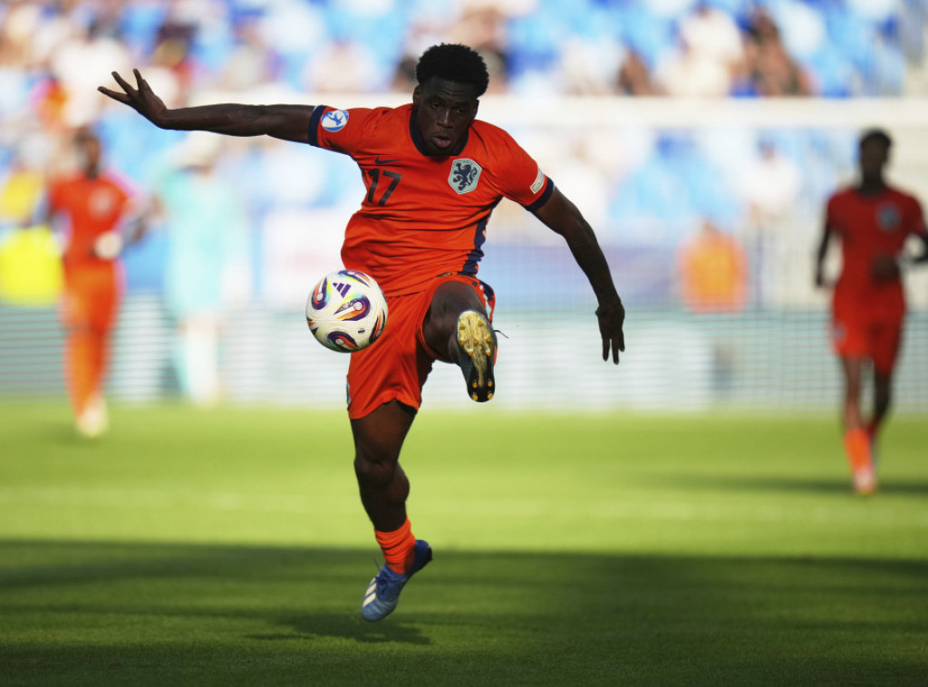 Holandski fudbaler Ernest Poku potpisao za Bajer iz Leverkuzena