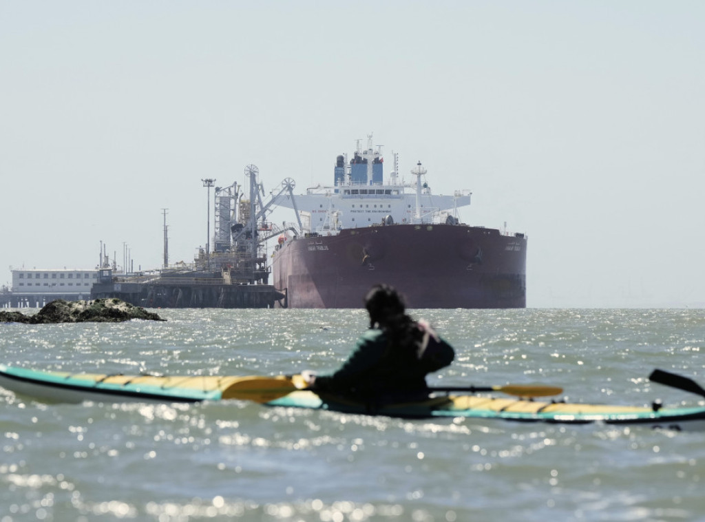 Naftni tanker Liliana koji je plovio pod zastavom Liberije pušten u Iraku, ide ka UAE