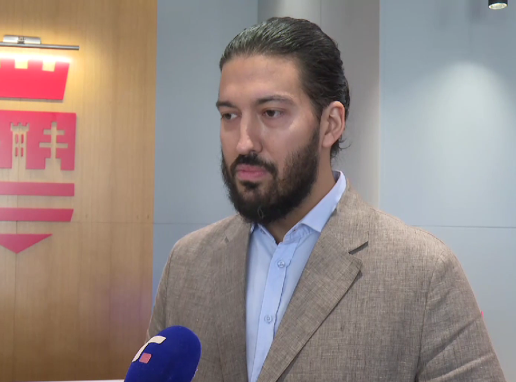 Todorović: Od GO Stari grad pomoć od 5.800 dinara za đake prvake, prijave do 25. avgusta