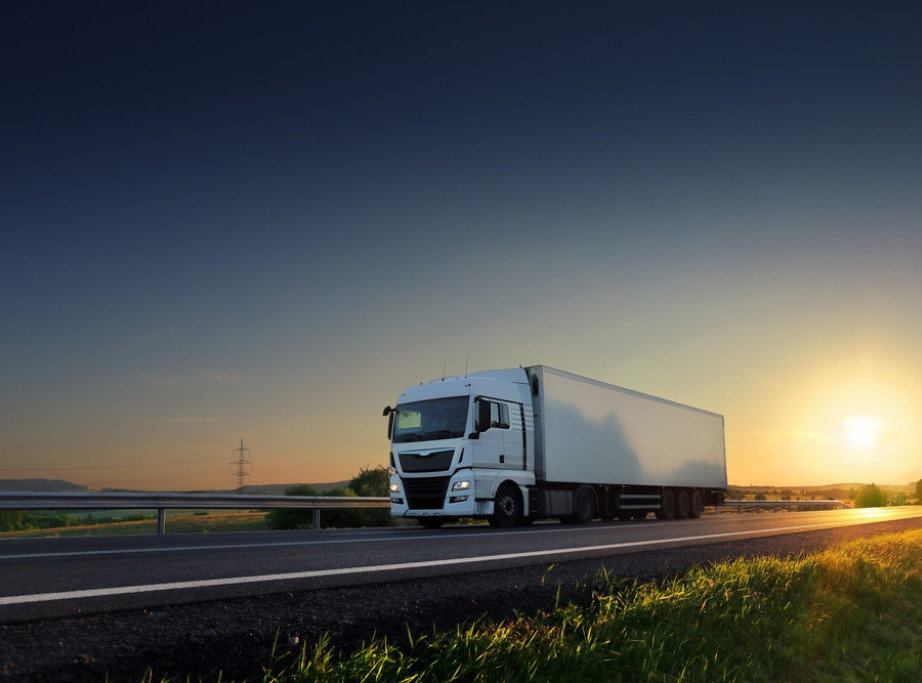 Vozač kamiona za 28 dana učinio 80 prekršaja, kažnjen sa skoro 2,5 miliona dinara